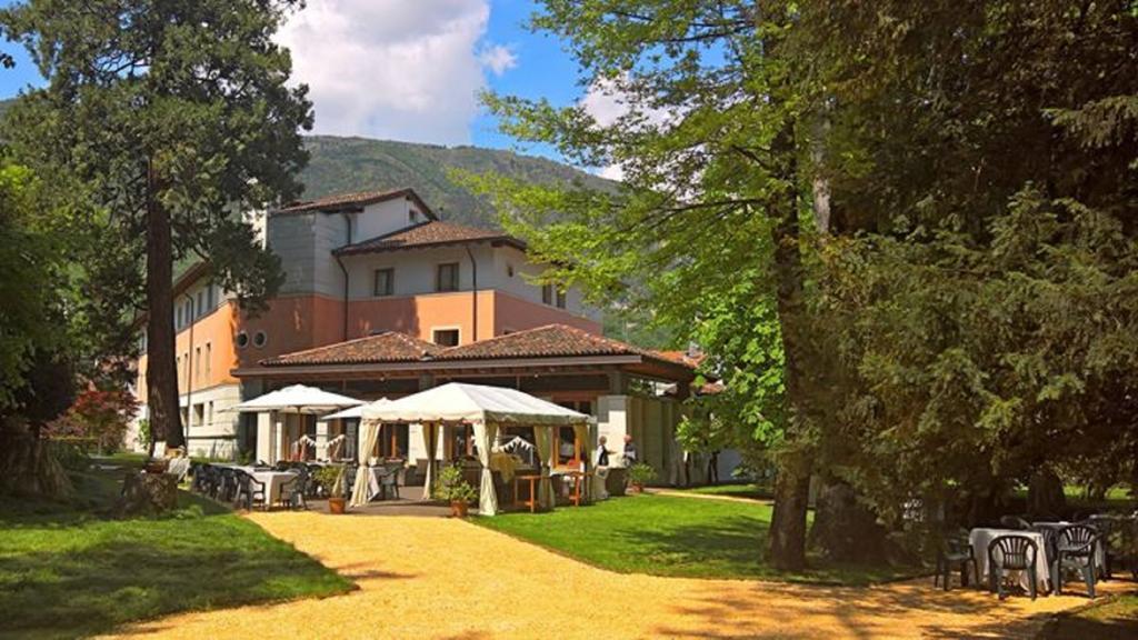 Eurohotel Palace Maniago Eksteriør billede