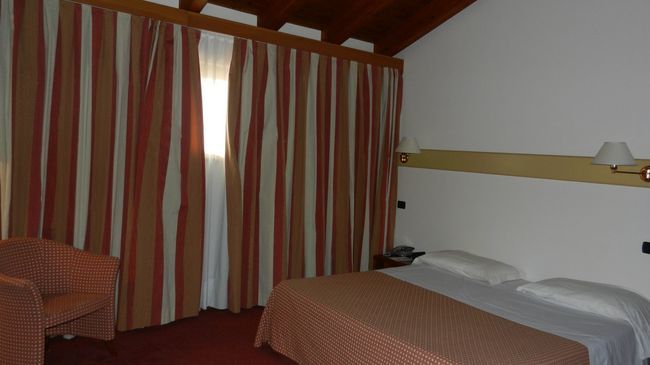 Eurohotel Palace Maniago Værelse billede